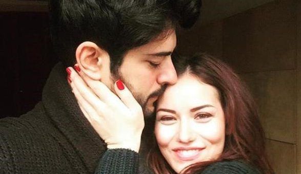 Burak Özçivit and Fahriye Evcen