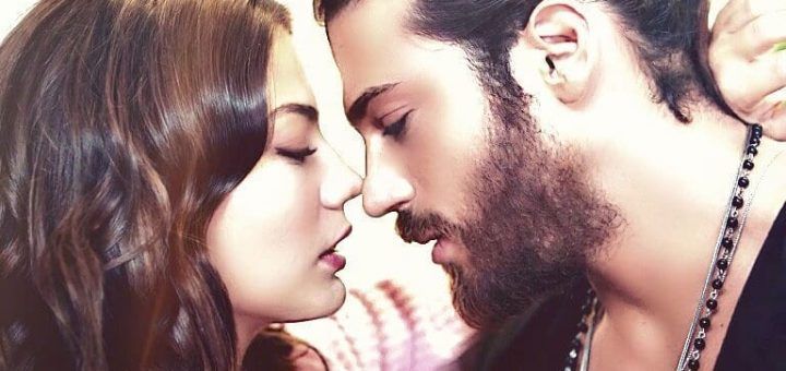 Can Yaman and Demet Özdemir