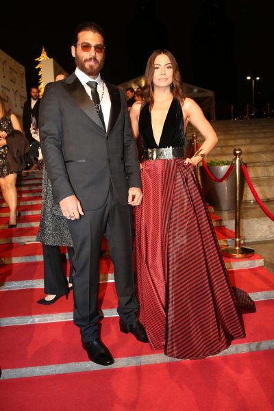 Can Yaman and Demet Özdemir 