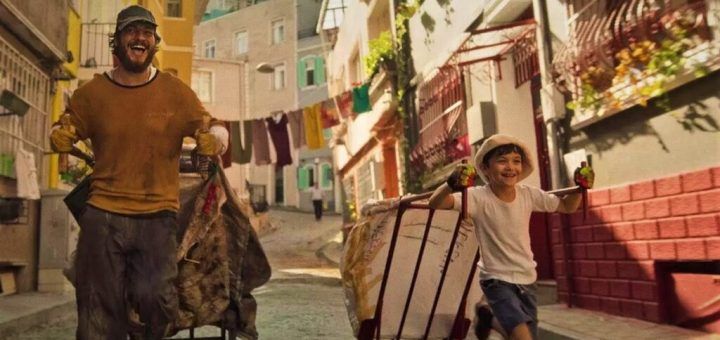 Paper Lives / Kağıttan Hayatlar