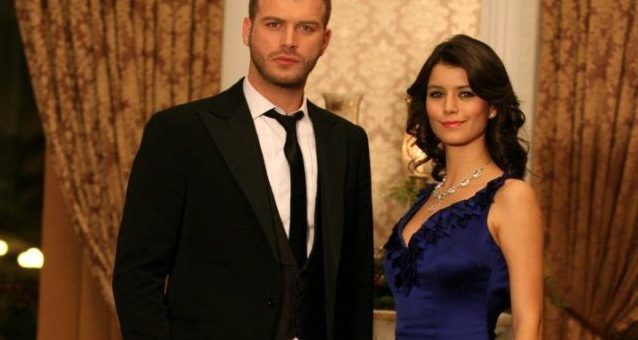 Beren Saat and Kıvanç Tatlıtuğ