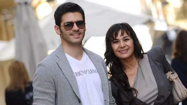 Hatice Aslan and Tolgahan Sayışman