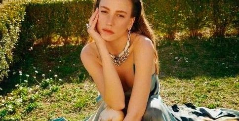 Serenay Sarıkaya